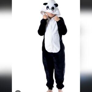 MIX AND MATCH 5/25$ Black and White Panda Onesie